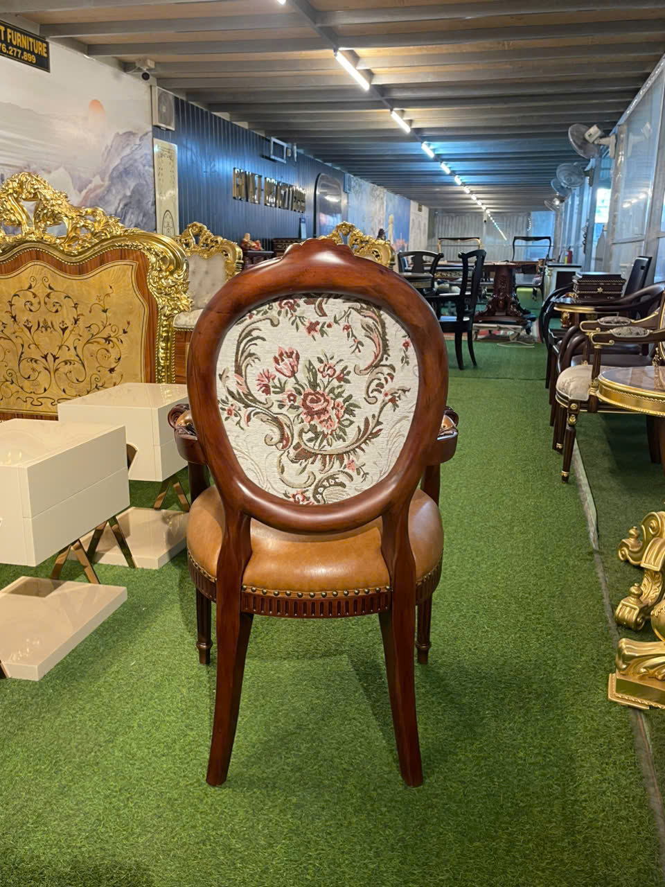 GHẾ ĂN CỔ ĐIỂN LOUIS 16 CÓ TAY